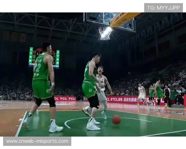 郭艾伦解说浙江广东决赛,调侃内线劣势 郭艾伦解说浙江广东决赛,调侃内线劣势